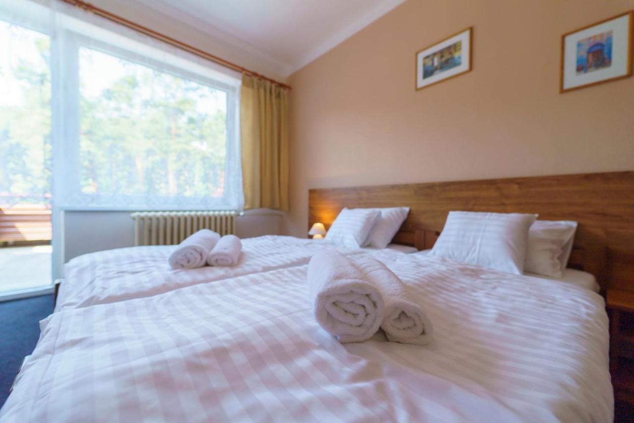 Hotel Hladina Nebrich Экстерьер фото