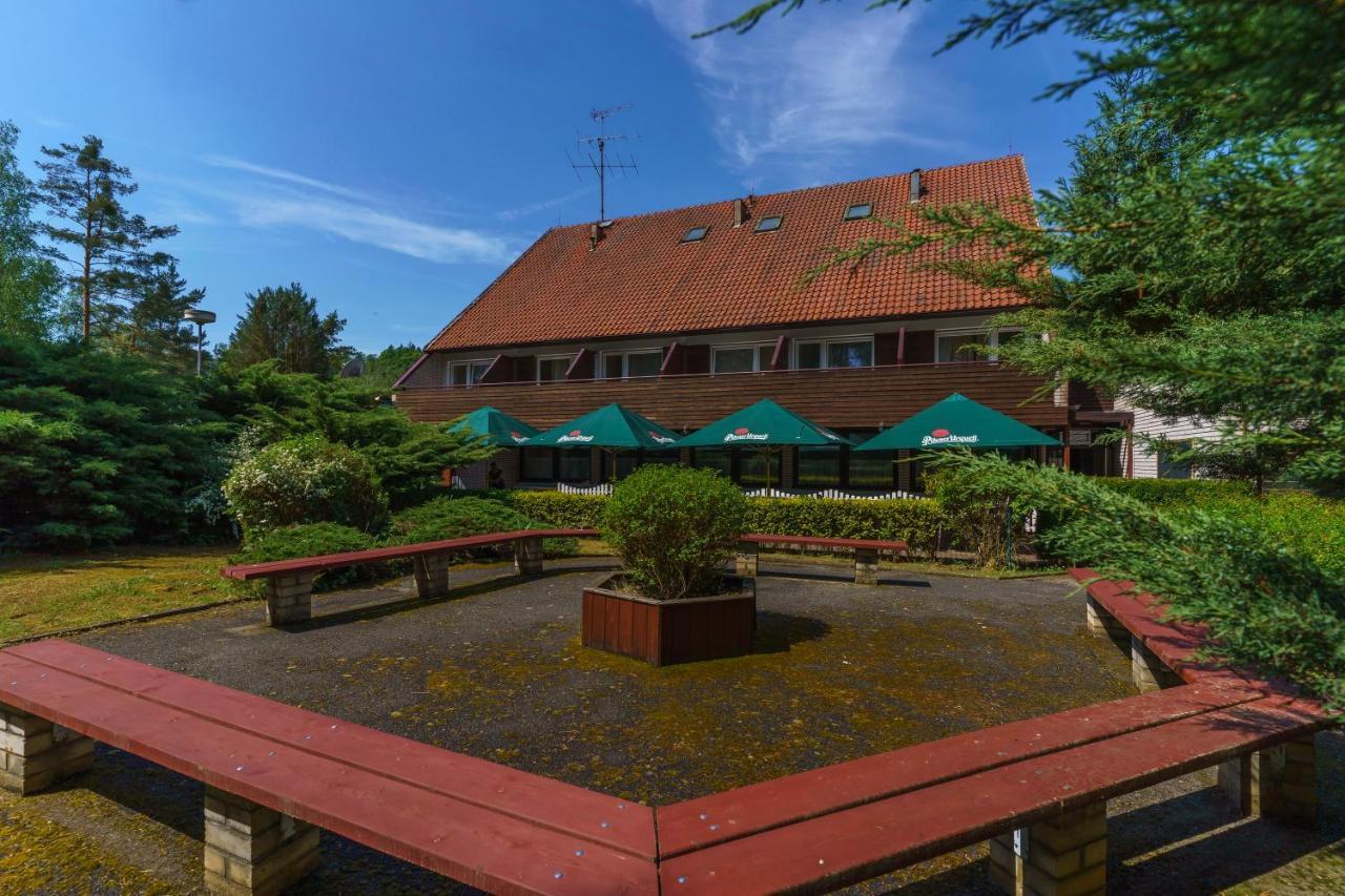 Hotel Hladina Nebrich Экстерьер фото