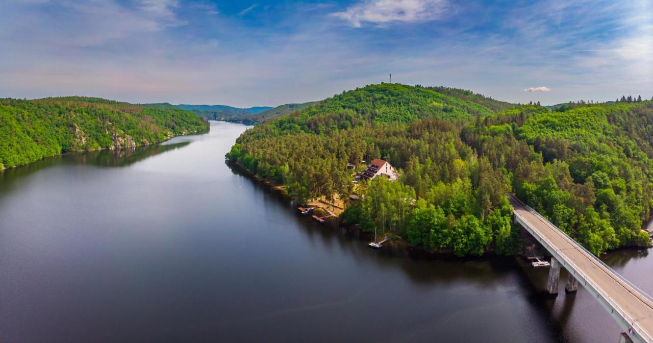 Hotel Hladina Nebrich Экстерьер фото